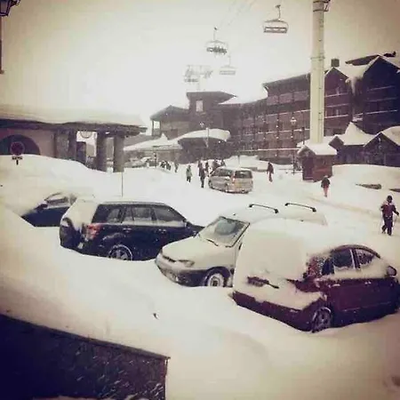 Sunny With Location * Val Thorens